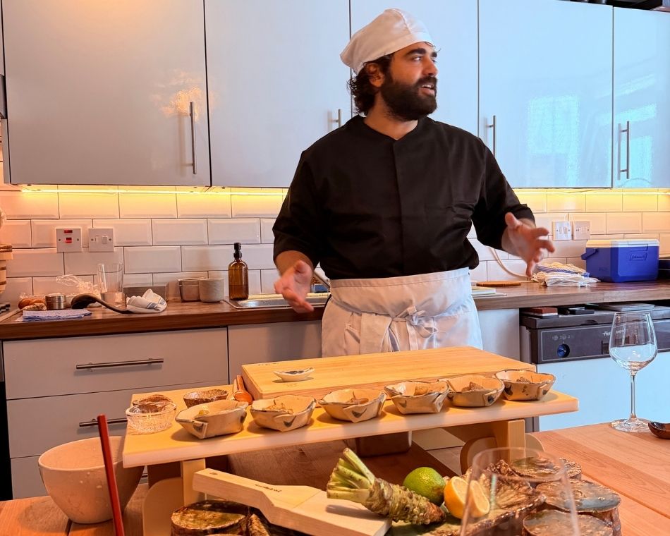 Pedro serving omakase at Handyman Sushi — image from London On The Inside